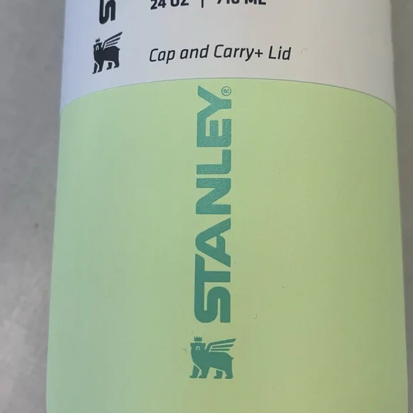 Stanley Green IceFlow Bottle 24 oz - Picture 4 of 7